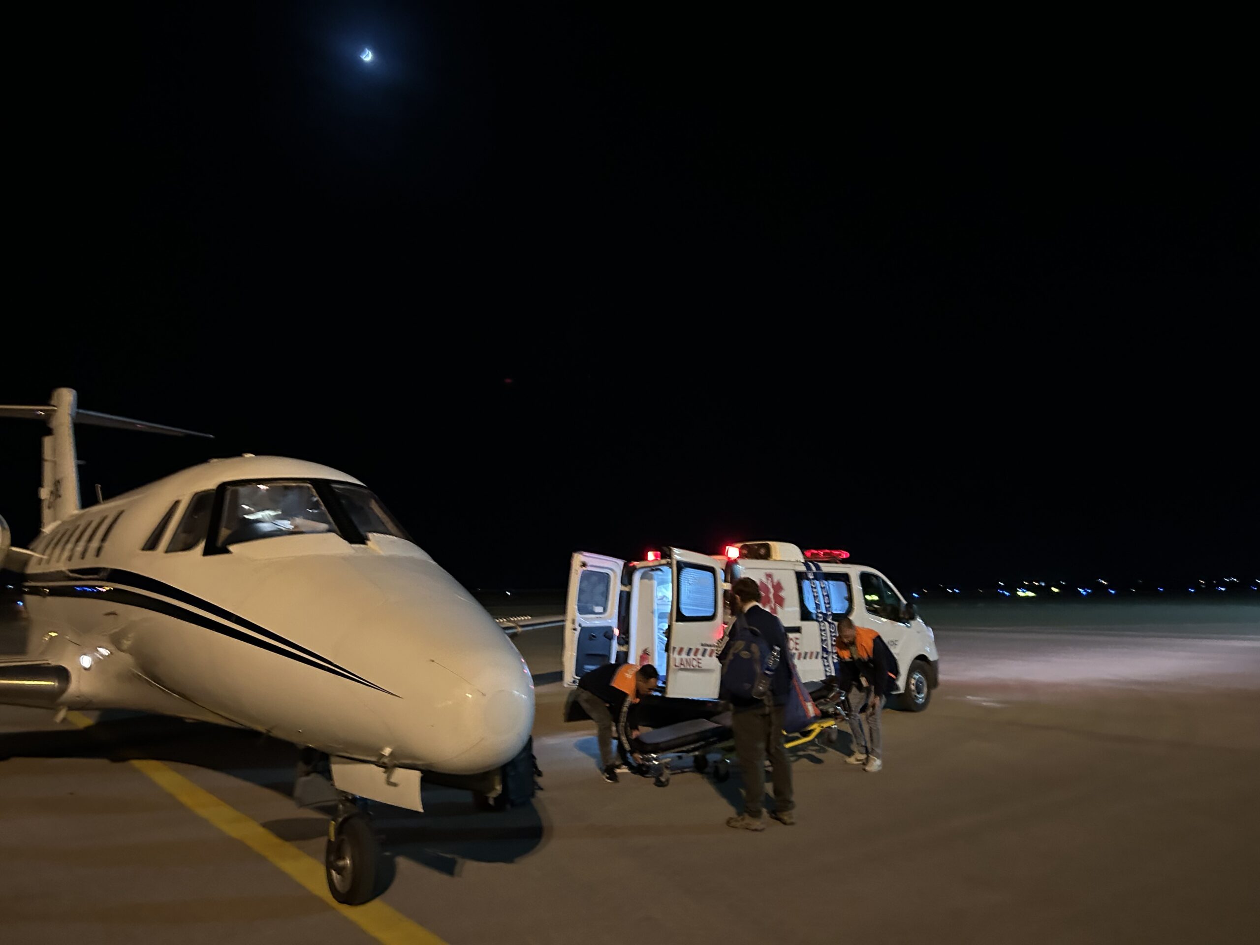 Embarquement du deuxième vol sanitaire Fès Madrid / vol tandem